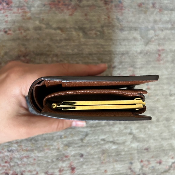 Louis Vuitton Kisslock Wallet - Picture 8 of 17